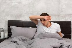5 dấu hiệu bất thường trong khi ngủ cảnh báo sức khỏe ở nam giới