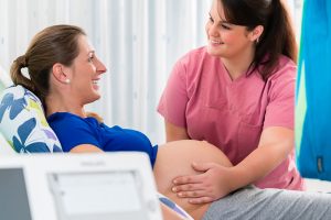 Chuyên gia đánh giá thế nào về tiềm năng của ngành Hộ sinh tại Việt Nam?