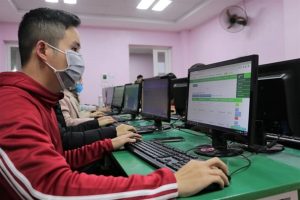 Nhiều Trường Đại Học tiếp tục cho sinh viên học Online